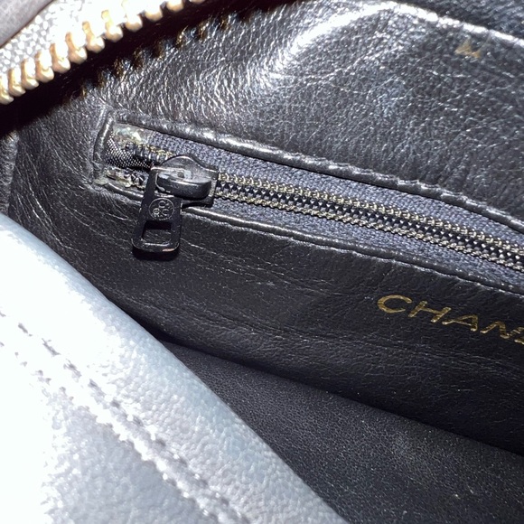 Vintage Chanel camera bag lambskin - Picture 11 of 12